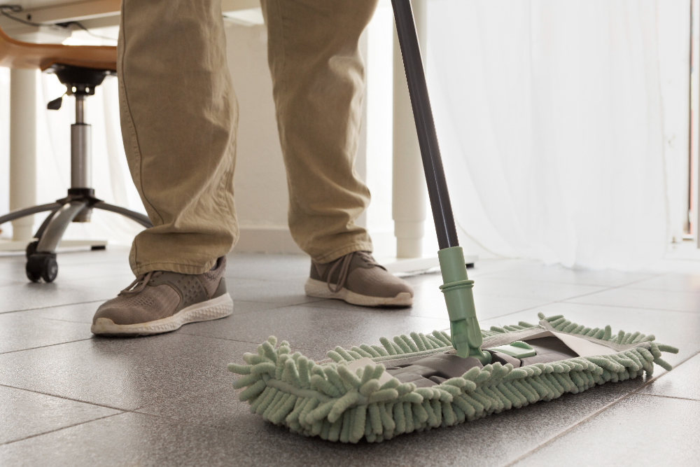 How to Maintain the Appearance and Cleanliness of Office Floors