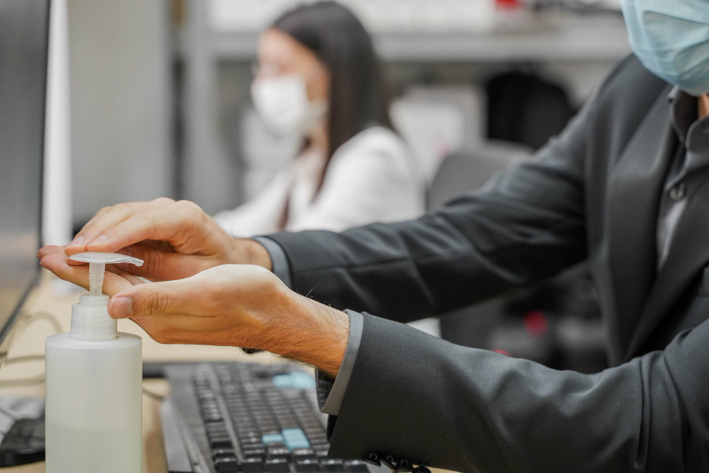 Maintaining Hygiene in Office Spaces: Top Tips for a Cleaner Work Environment